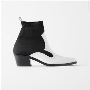 SALE🥳💥 Zara Ankle Sock Boots
